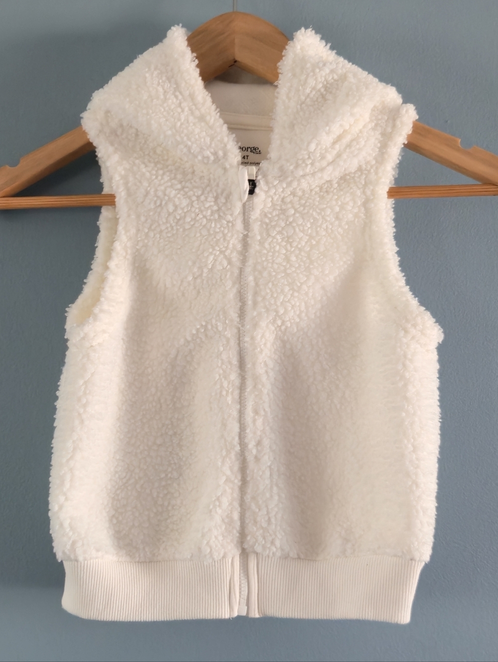 NWOT Cream Sherpa Hooded Vest - Fuzzy Zip Front (4T)